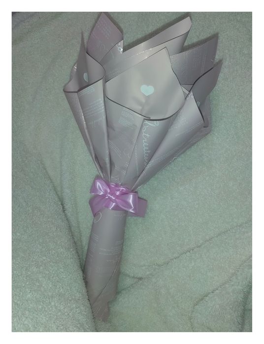 Buchet 7 trandafiri din satin