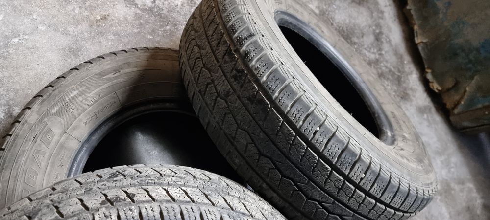 Резина 3шт Форроад 235/ 75/ 15 б/у