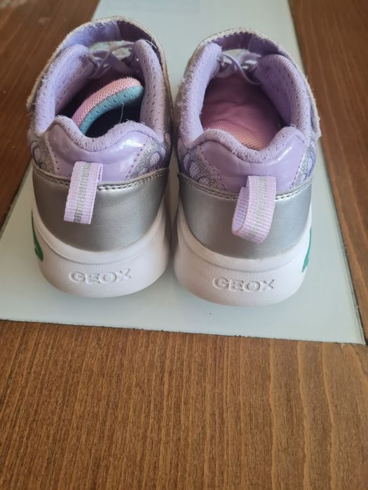 Маратонки Geox. .