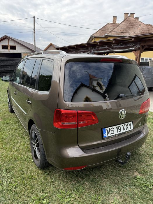 VOLKSWAGEN Touran 2011 — imagine 3