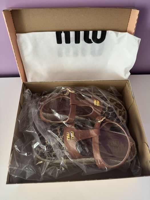 Сандали на miu miu 37,38 39