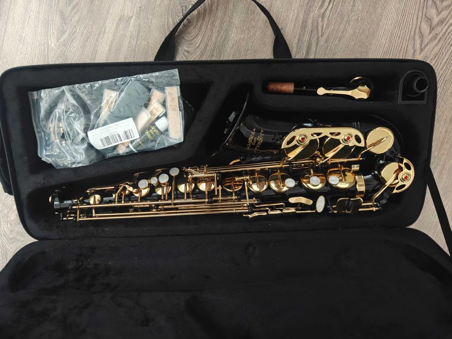 Альт саксофон Glory