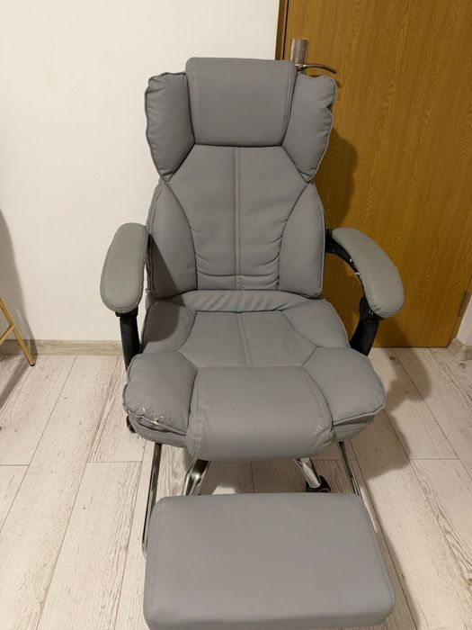 Scaun de birou ergonomic cu suport picioare