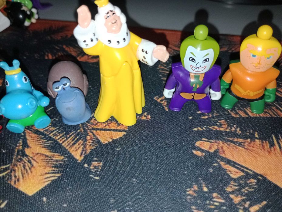 Киндер фигурки. Игрушки из киндера