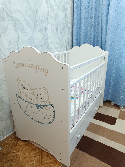 Продам детскую кроватку
