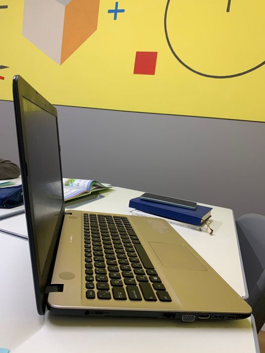 продом Ноутбук Asus