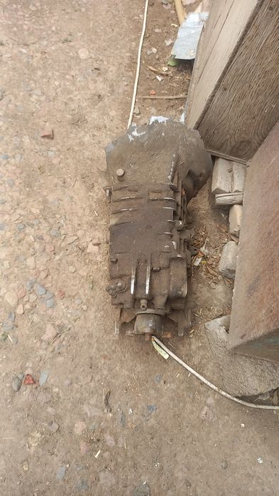 Продам коробку от Бмв е34Гетрак скоростной