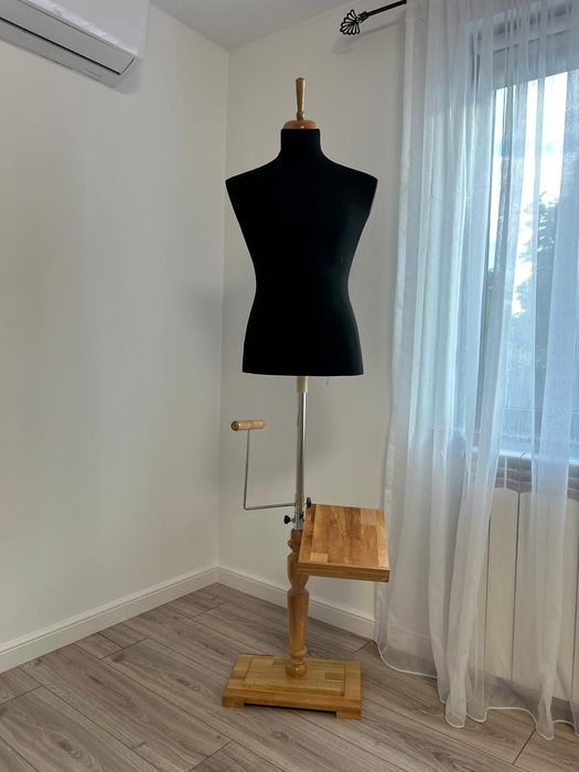 Vând manechine croitorie elegante!