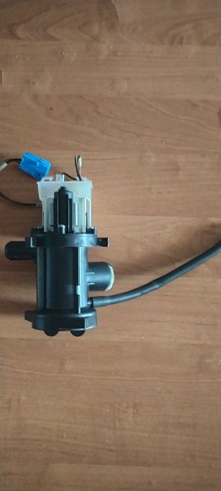 Сливной насос LG