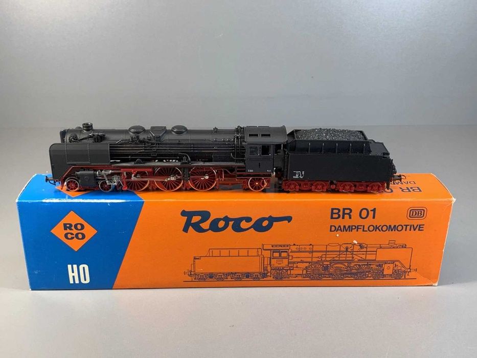 Locomotiva BR 01  ROCO Scara HO 1 / 87