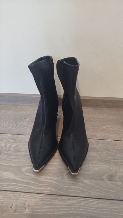 Cizme elegante pana la glezna, nr 40