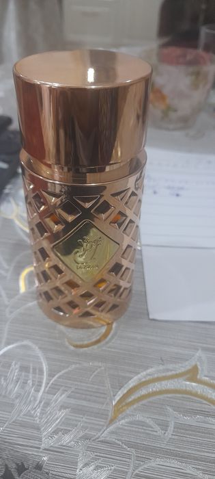 Продаётся  духи Дубайский.