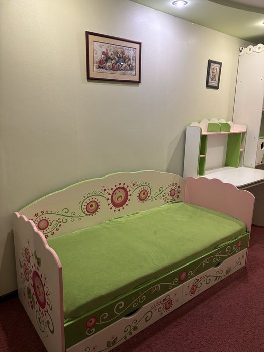 Продам мебель для девочки