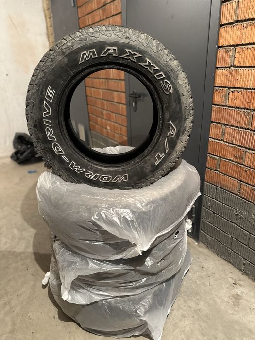 Продается резина MAXXIS A/T WORM-DRIVE