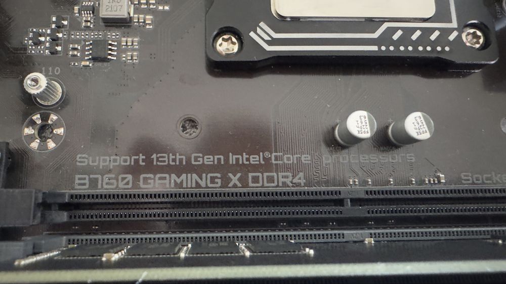 Gigabyte B760 Gaming X DDR4