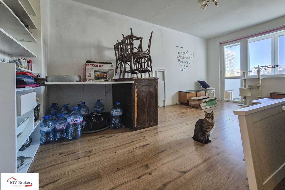 Продава се Тристаен апартамент в София, Младост 2 - 84 кв.м за 2441 €/кв.м - Снимка #2