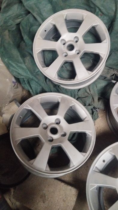 Srocna sotiladi diska balon