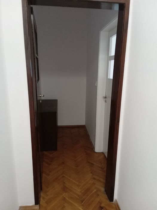 Дава се под наем Двустаен апартамент в Пловдив, Център - 50 кв.м за 433.5 € - Снимка #4