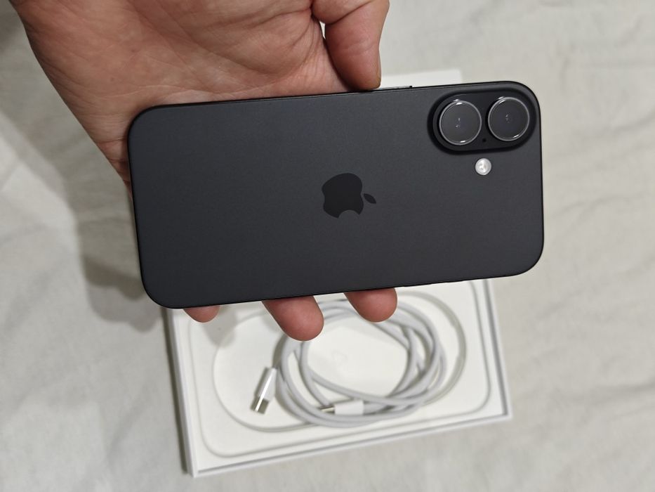 iPhone 16 256Gb без ремонта