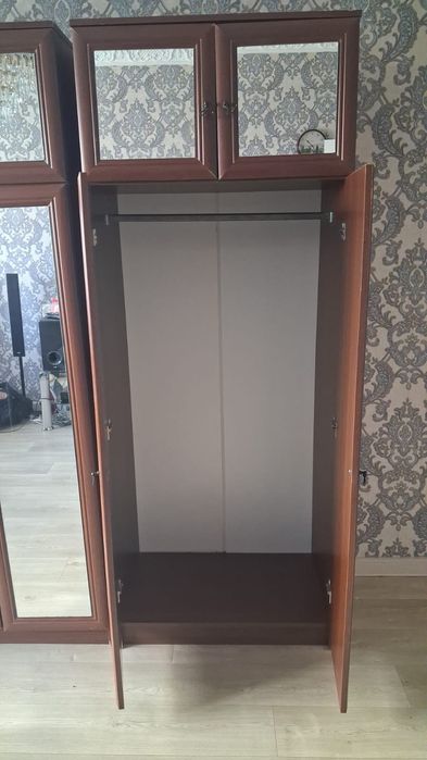 Шифоньер б/у в хорошем состоянии