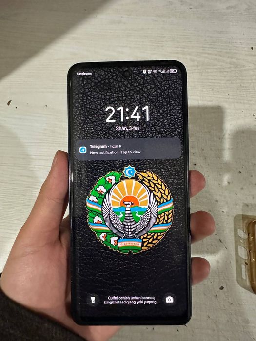 Tecno Pova 5 telefon