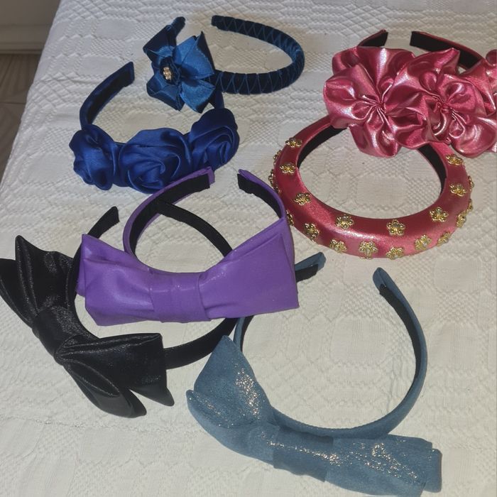 Колиета, дърв. гердани и гривни, шноли за коса