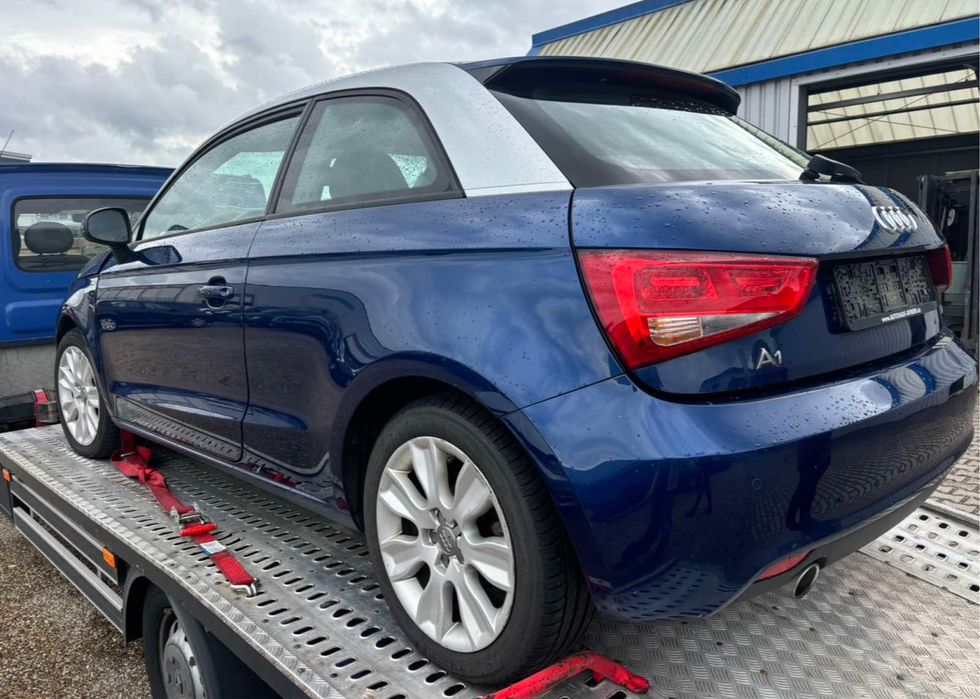 Ауди А1 на части Audi A1 1.6tdi CaY 150000км перфектен мотор и кутия.