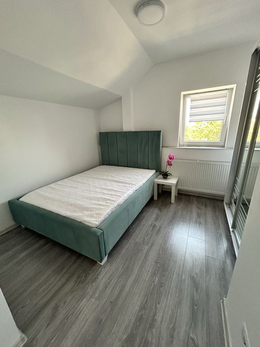 Apartament 2 camere, centrala proprie, 15 min de Facultatea de Medicina UVVG, zona cu supermarketuri si transport in comun