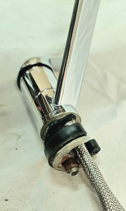 Смесители за умивалник баня, кухня, (смеситена батерия) стоящи 2бр.