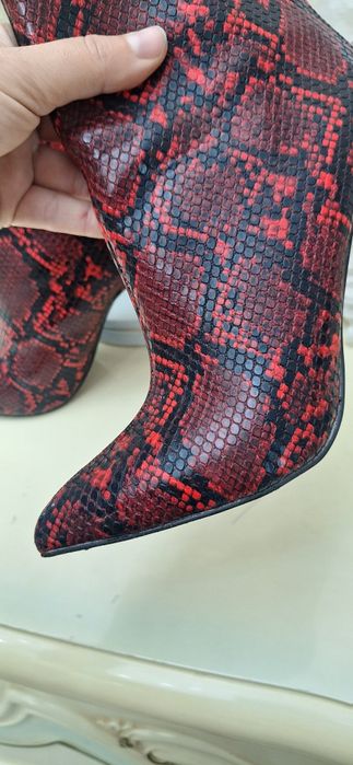 Ghete,botine Superbe