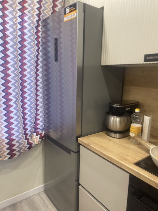 Продам холодильник InDesiT