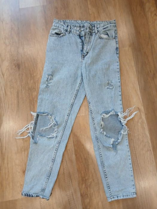 Дрехи по 5 евро всяка