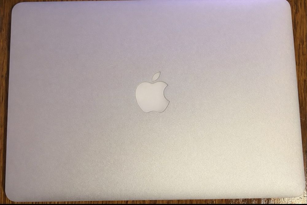 Macbook A1466 Impecabil