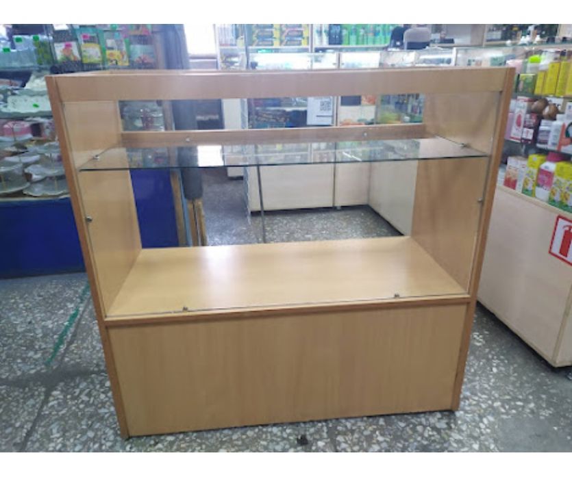 Продам столы-витрины