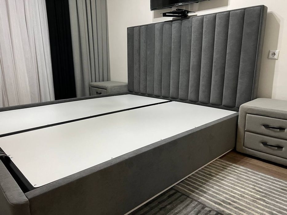 Кровать. двухспальная мягкая кровать с механизмы