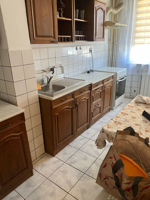 Inchiriez apartament zona centrala
