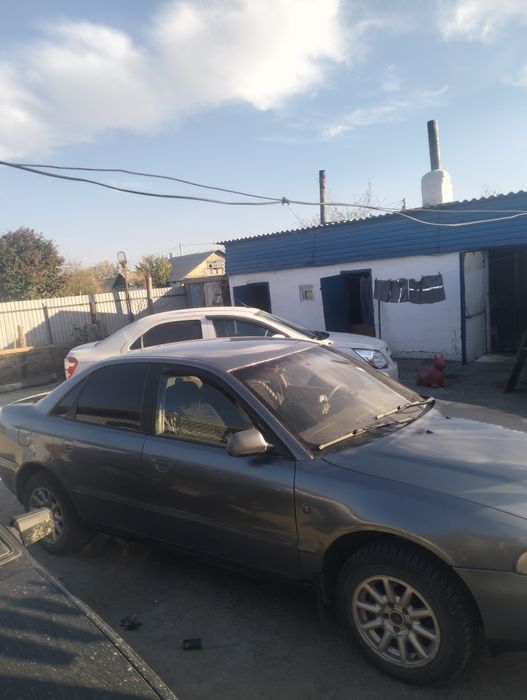 Автомобиль Ауди А4