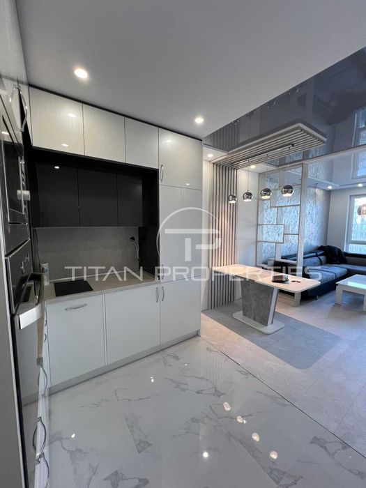 Продава се Двустаен апартамент в Пловдив, Тракия - 81 кв.м за 2035 €/кв.м - Снимка #6