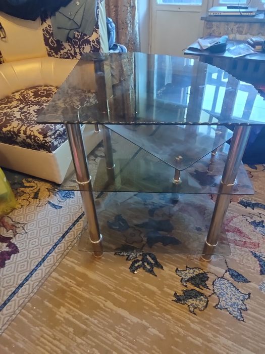 Столик под телевизор