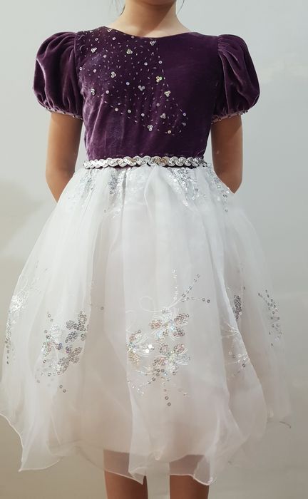 Продаю бальные платья