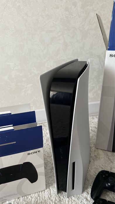 Продам Пс 5 с дисководом 2 джойстика