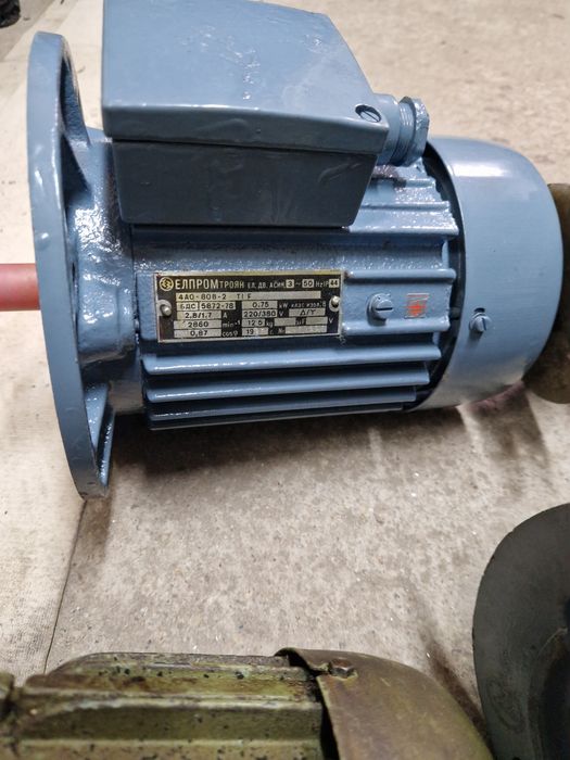 Трифазен електромотор