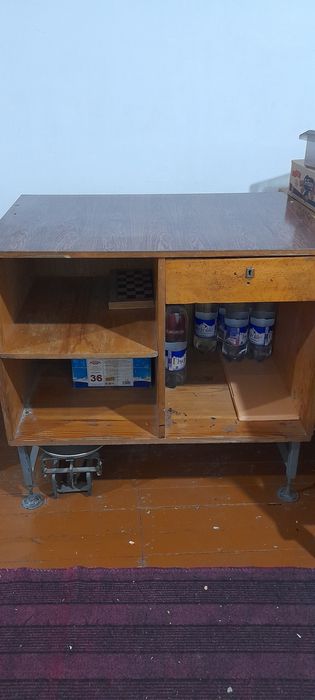 Стол сатылады  Бахасы келисимли