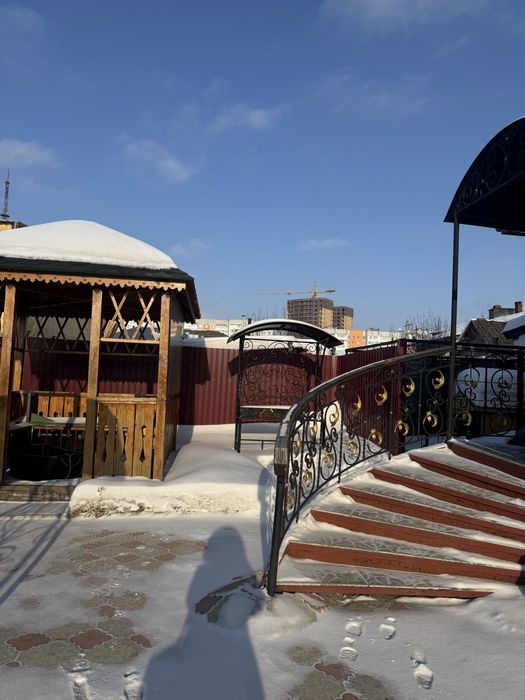 Продам приличный особняк