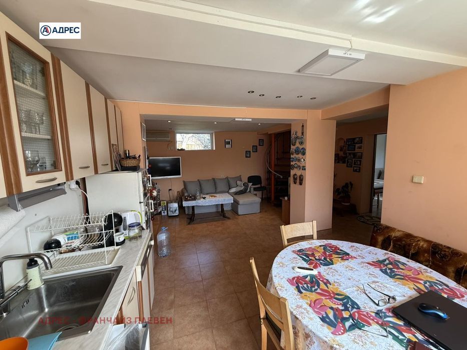 Продава се Къща в с. Згалево, Област Плевен - 120 кв.м за 633 €/кв.м - Снимка #8