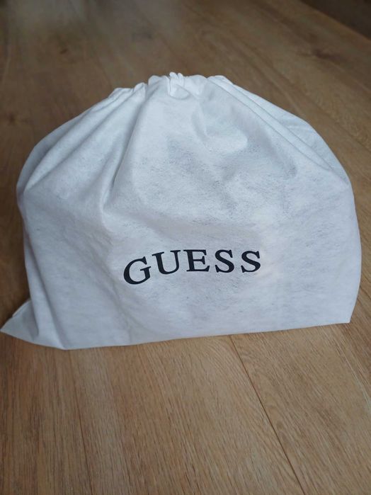 Дамска чанта Guess