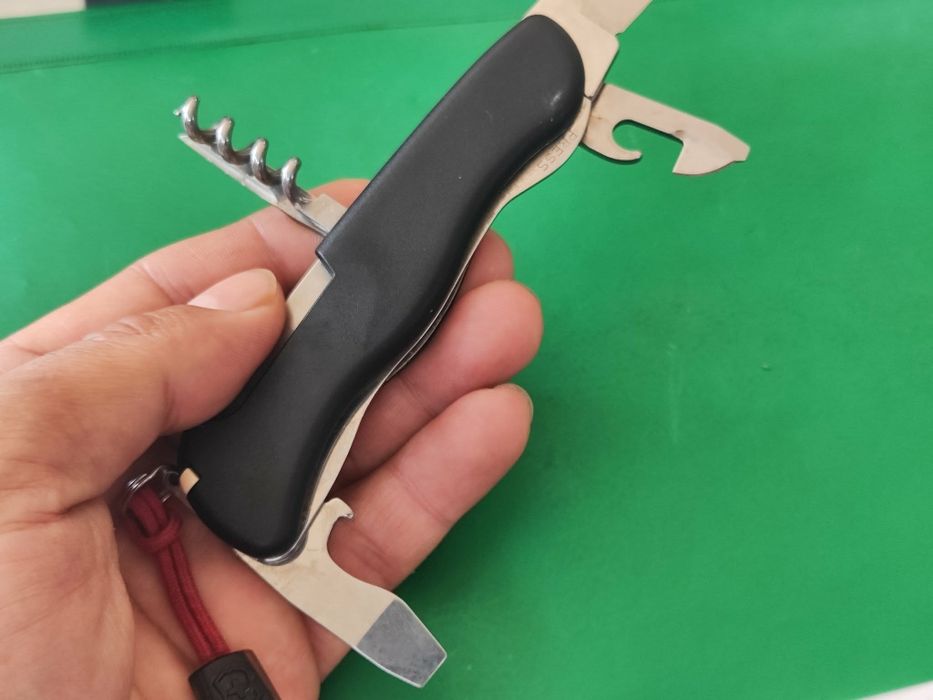 джобен нож Victorinox - Picknicker с калъф