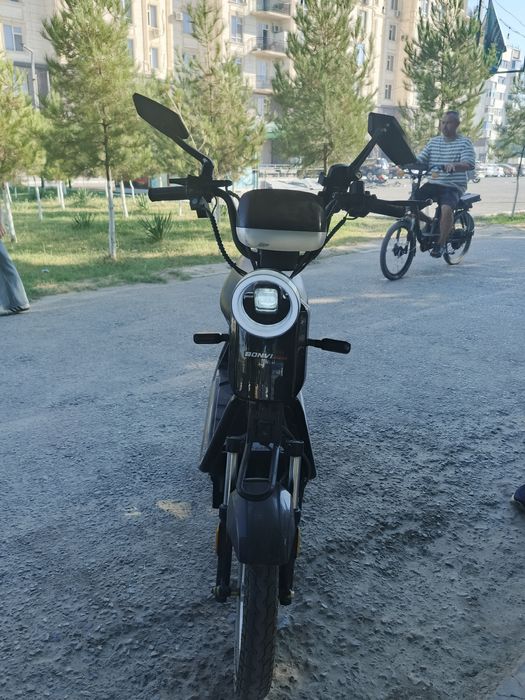 Elektron skuter sotiladi