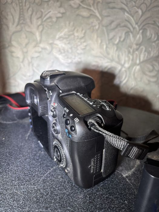 продается canon eos 7d