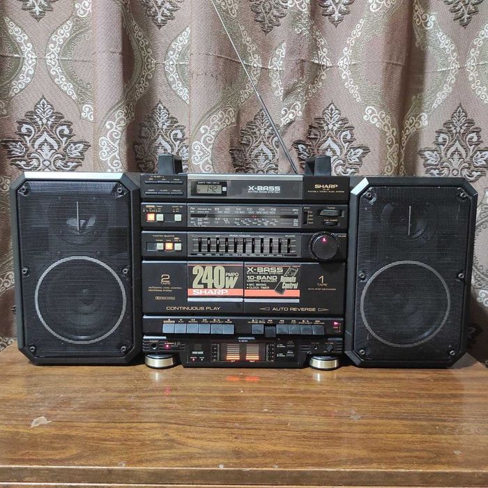 Магнитола Sharp gx-68z Sanyo C-35